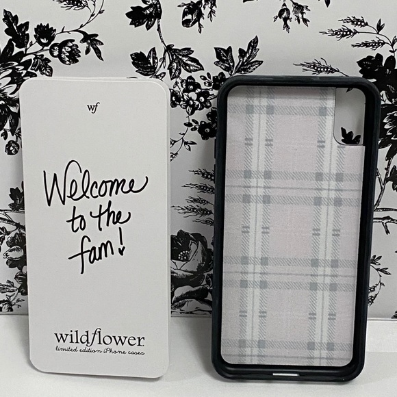 🆕 Wildflower Ltd Ed Lavender Plaid Case iPhone Bundle - Picture 4 of 9